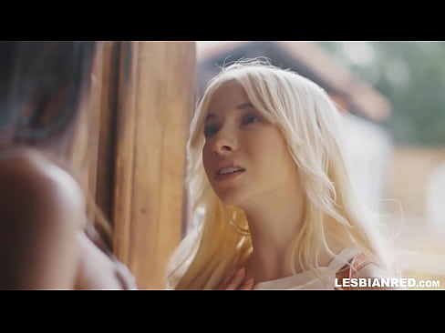 ❤️ A nena chega a casa uns meses despois e acaba comendo o coño da súa madrastra Só porno na pornografía gl.hentaibar.ru ❤